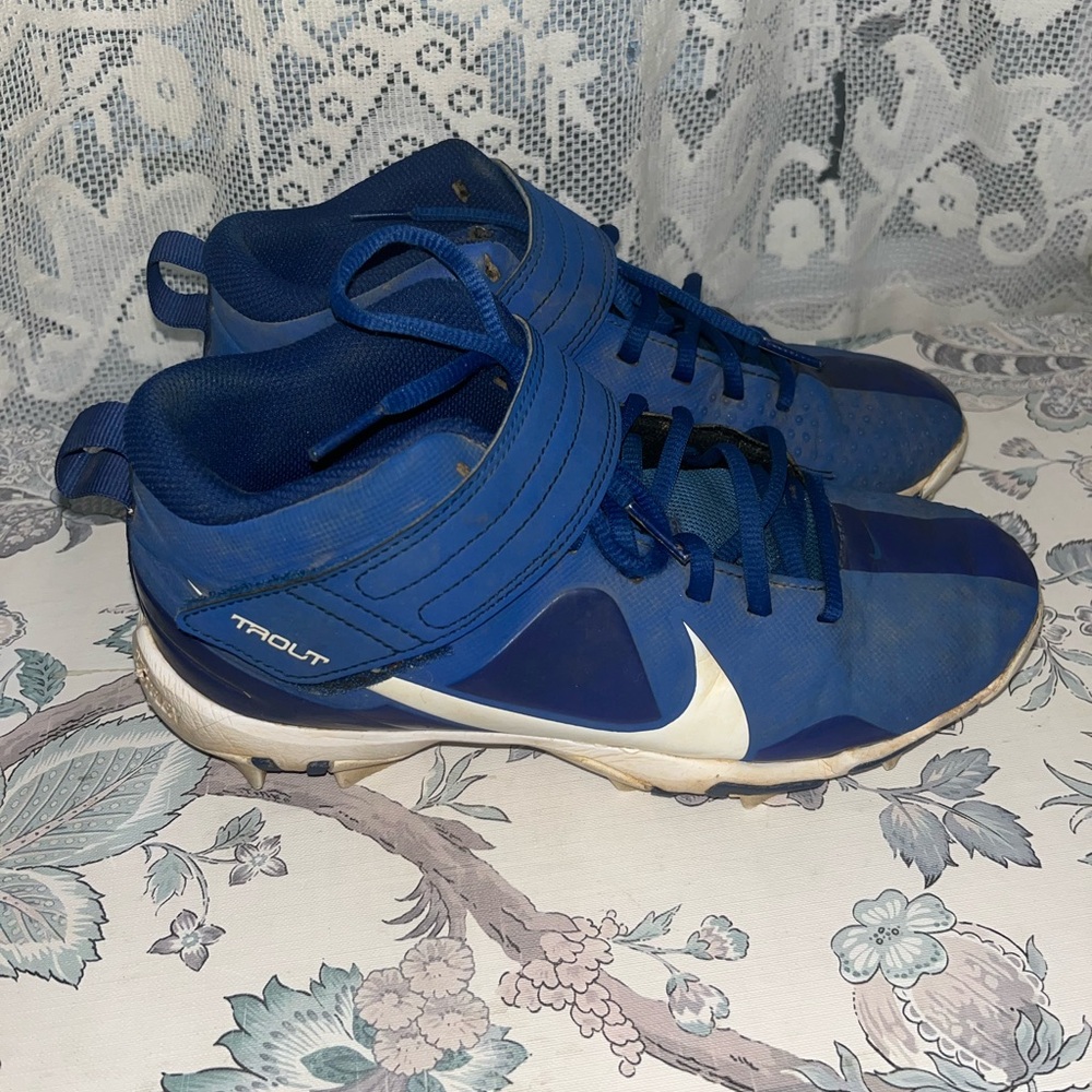 Blue and White Nike Baseball Molded Cleats